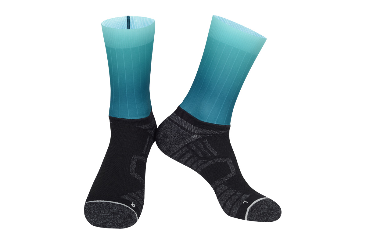 AVRLO-PRO エアロソックス(正面)